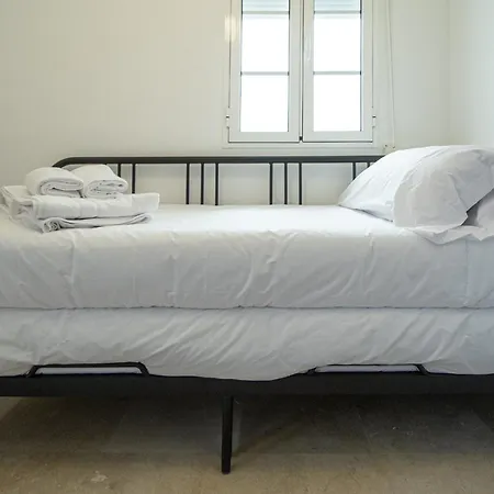 Apartment El Paseo De La Alameda De *