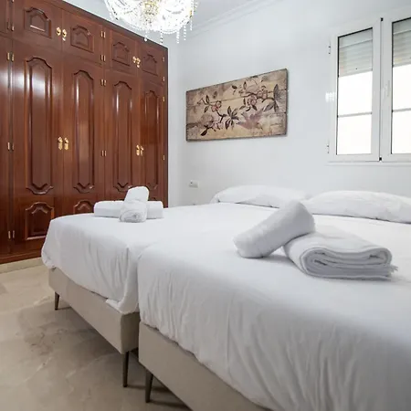 Apartment El Paseo De La Alameda De