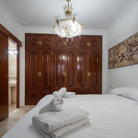 El Paseo De La Alameda De Apartamento