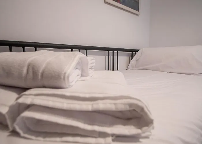 El Paseo De La Alameda De Lägenhet