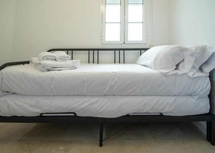 Apartment El Paseo De La Alameda De *