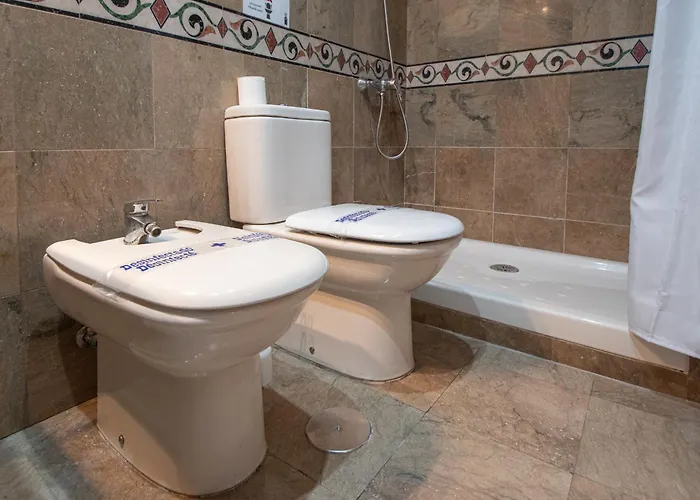 El Paseo De La Alameda De * Cadiz