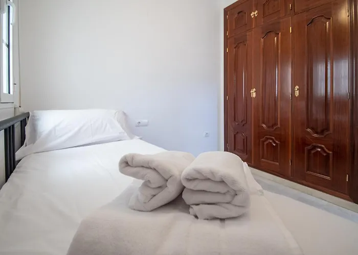 El Paseo De La Alameda De Lejlighed